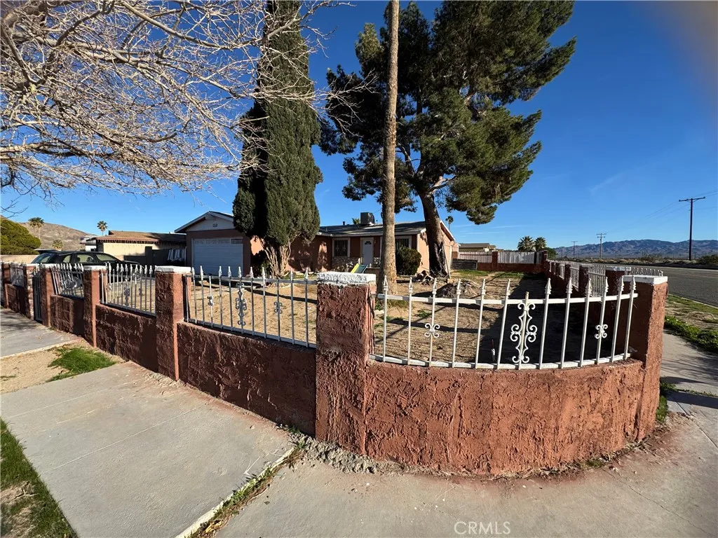37869 Grandview Avenue, Yermo, California 92398 home-pic-3