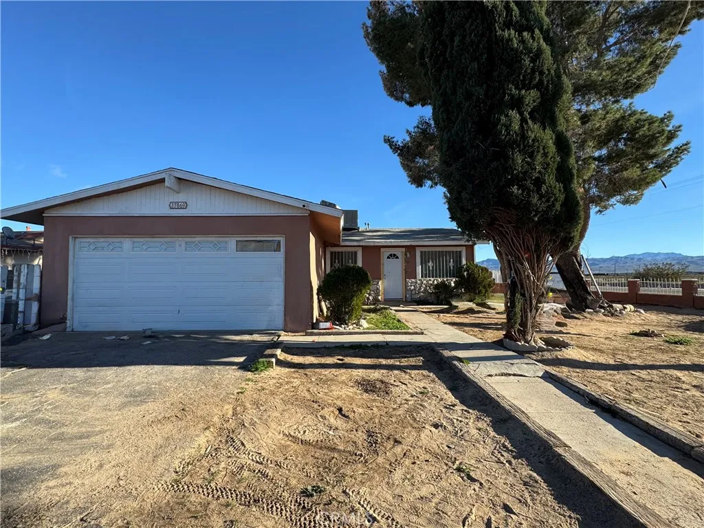 37869 Grandview Avenue, Yermo, California 92398 home-pic-1