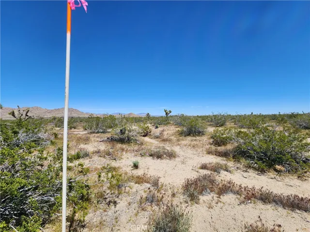 2 Ac Akron Road, Lucerne Valley, California 92356