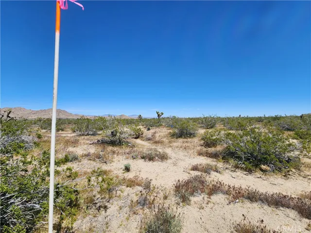 2 Ac Akron Road, Lucerne Valley, California 92356