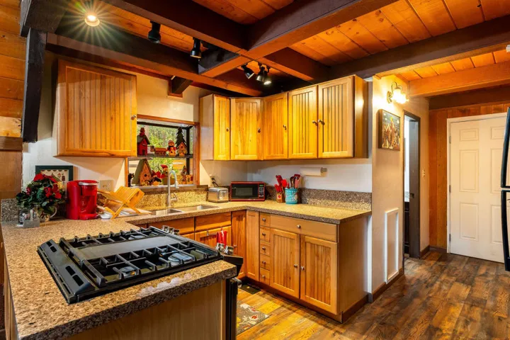 52515SunsetDrive-10