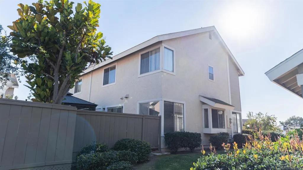 7483 Tooma St  home-pic-3