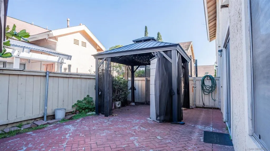 7483 Tooma St  home-pic-4