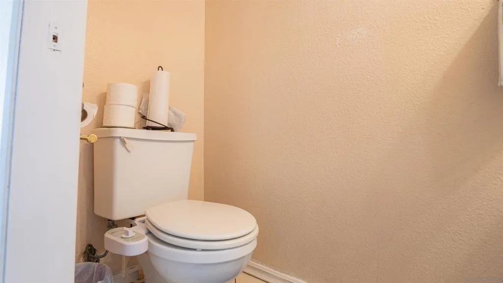 7483 Tooma St  home-pic-13