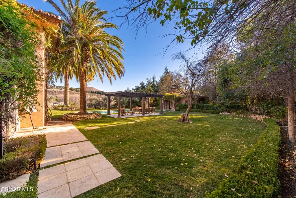 1101 Oak Mirage Place, Westlake Village, California 91362 home-pic-24