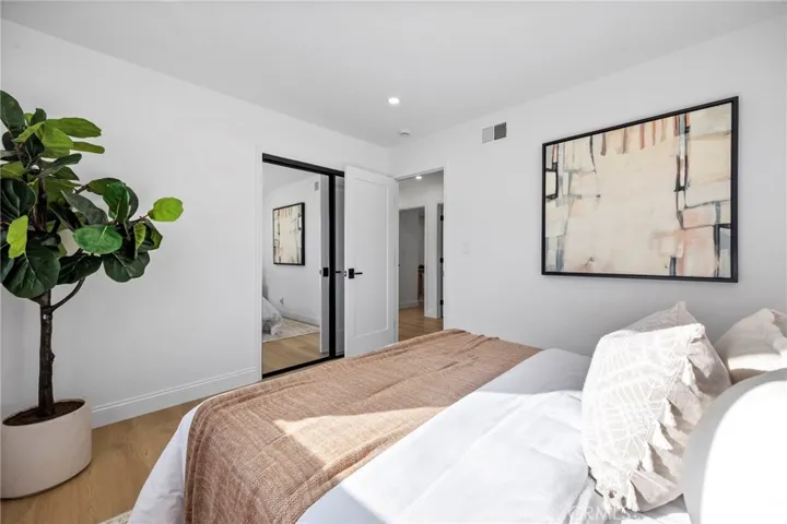 2206 E Athens, Orange, California 92867