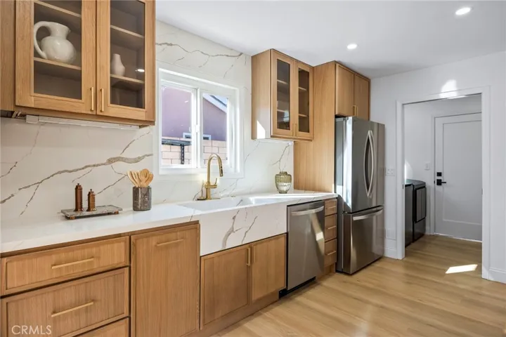 2206 E Athens, Orange, California 92867