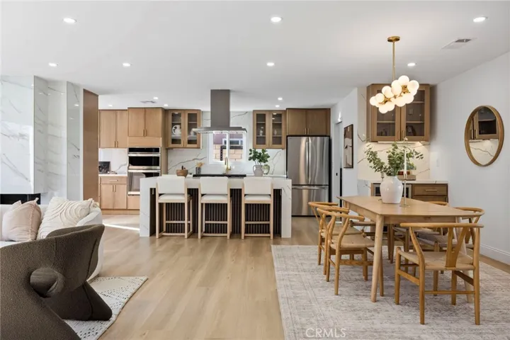 2206 E Athens, Orange, California 92867