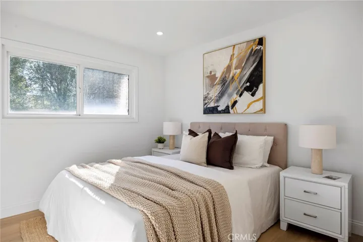 2206 E Athens, Orange, California 92867