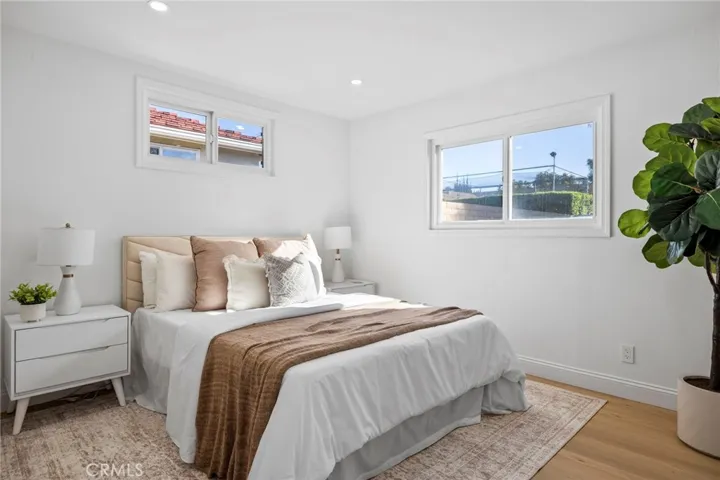 2206 E Athens, Orange, California 92867
