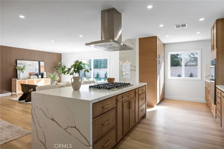 2206 E Athens, Orange, California 92867