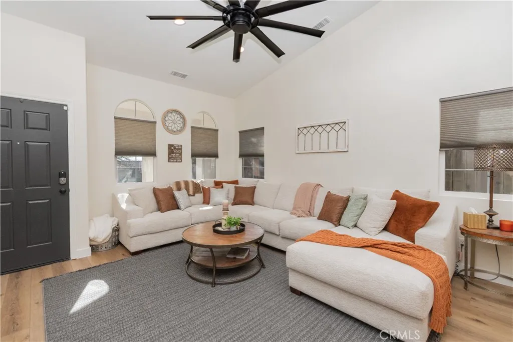 470 Kenton Court, Paso Robles, California 93446 home-pic-3