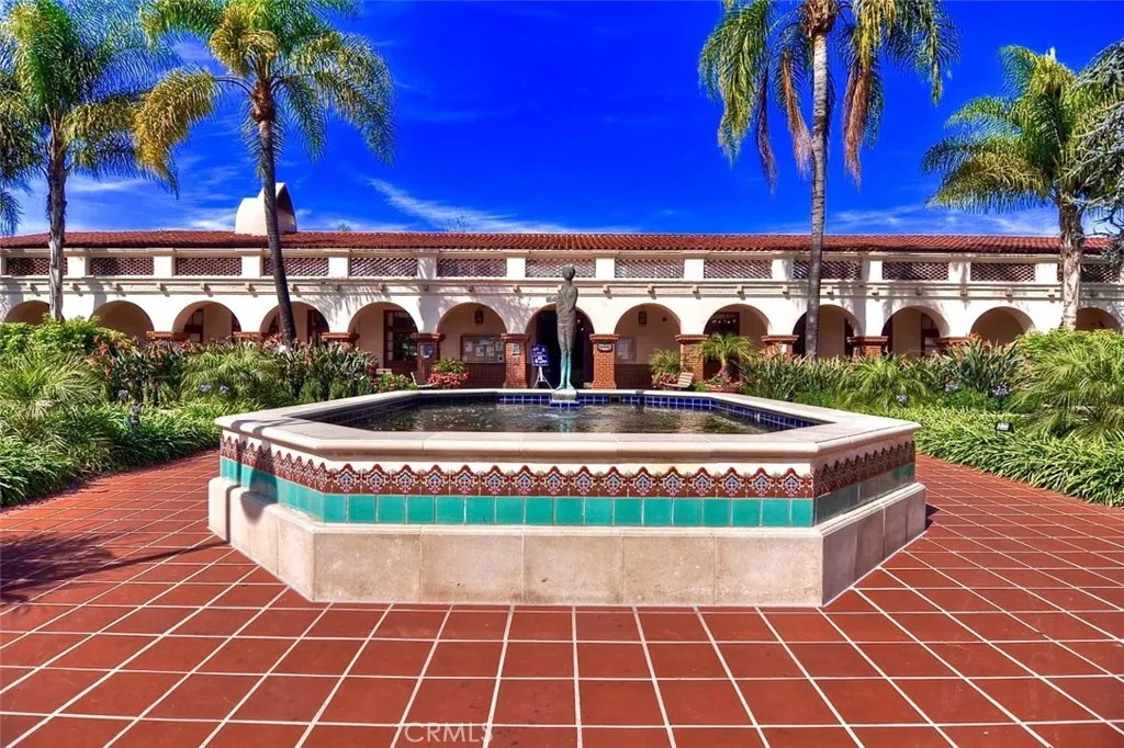 34 Calle Aragon A, Laguna Woods, California 92637 home-pic-32
