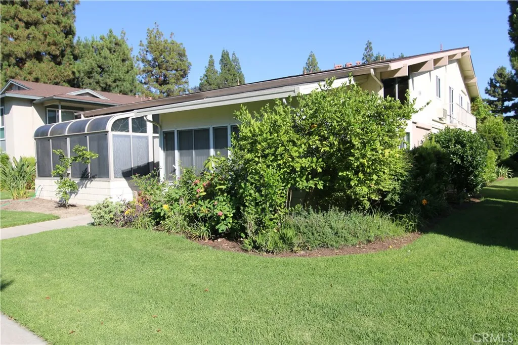 34 Calle Aragon A, Laguna Woods, California 92637 home-pic-20