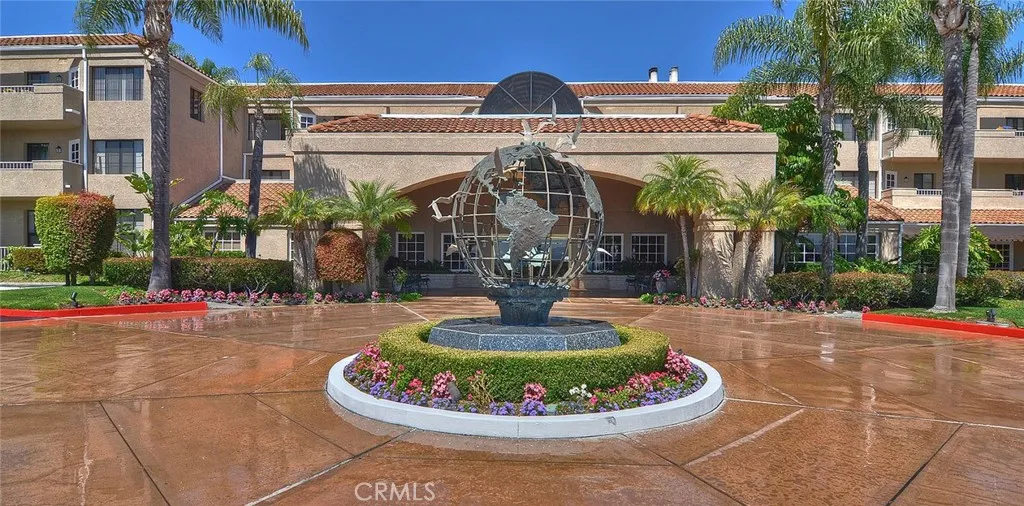 34 Calle Aragon A, Laguna Woods, California 92637 home-pic-34