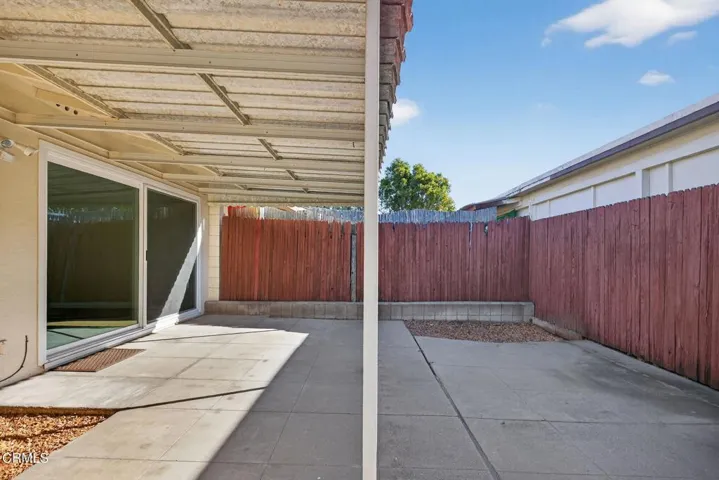 33-web-or-mls-UpmarketMedia-162WAlt-077