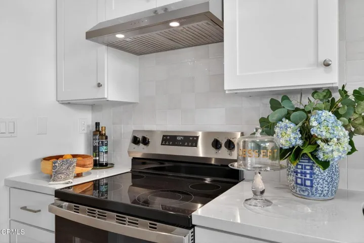 21-web-or-mls-UpmarketMedia-162WAlt-038