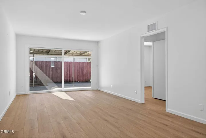 7-web-or-mls-UpmarketMedia-162WAlt-001