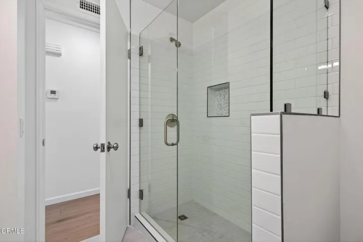 28-web-or-mls-UpmarketMedia-162WAlt-063