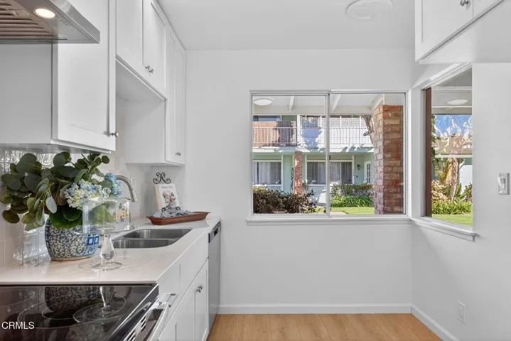 14-web-or-mls-UpmarketMedia-162WAlt-024