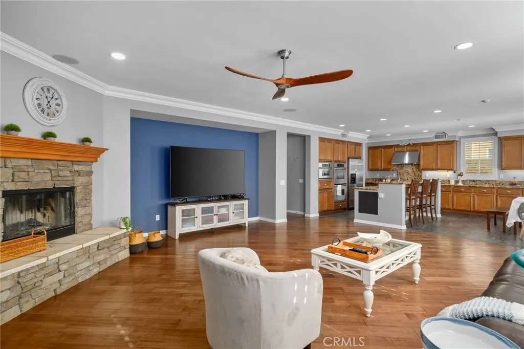 14175 Autumn Creek Court, Eastvale, California 92880 home-pic-16