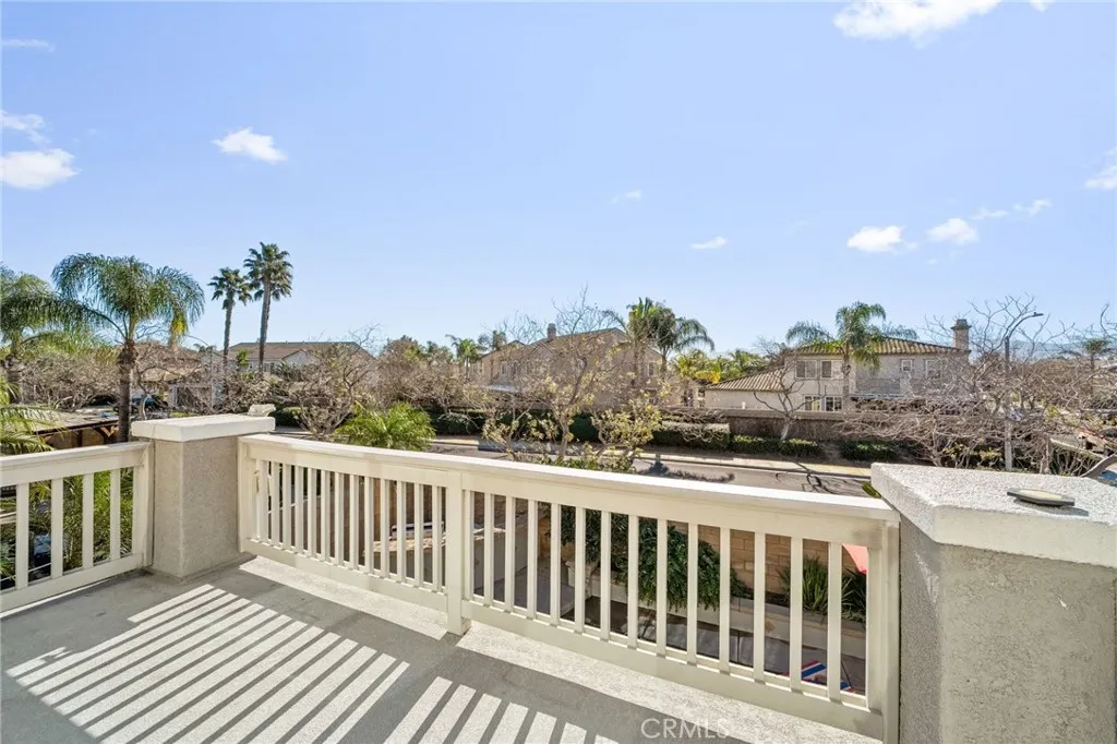14175 Autumn Creek Court, Eastvale, California 92880 home-pic-31