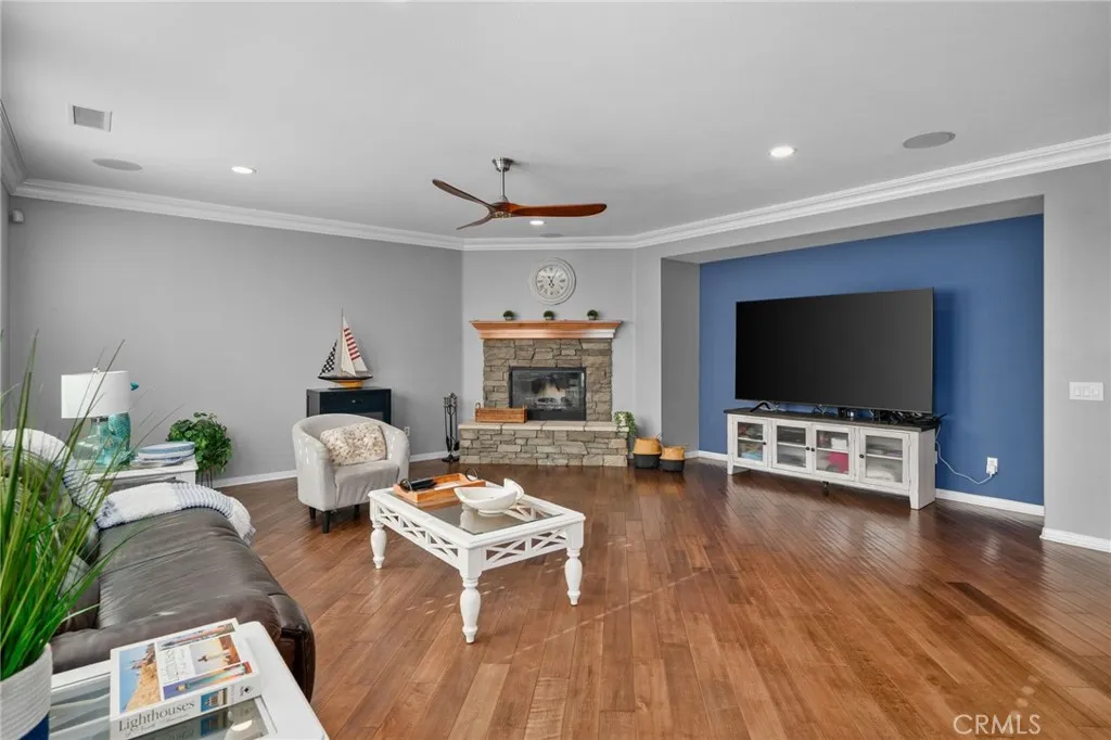 14175 Autumn Creek Court, Eastvale, California 92880 home-pic-15