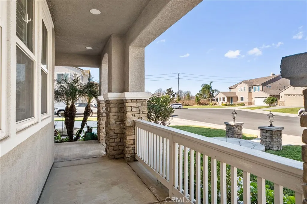 14175 Autumn Creek Court, Eastvale, California 92880 home-pic-3