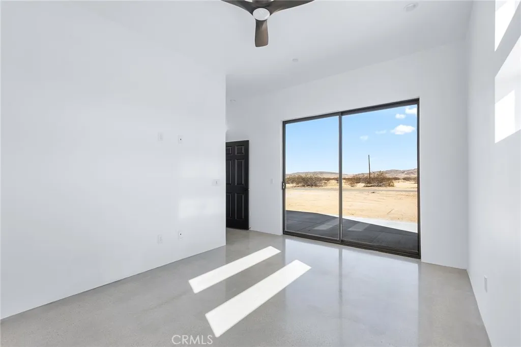 5090 1st E, Joshua Tree, California 92252 home-pic-8