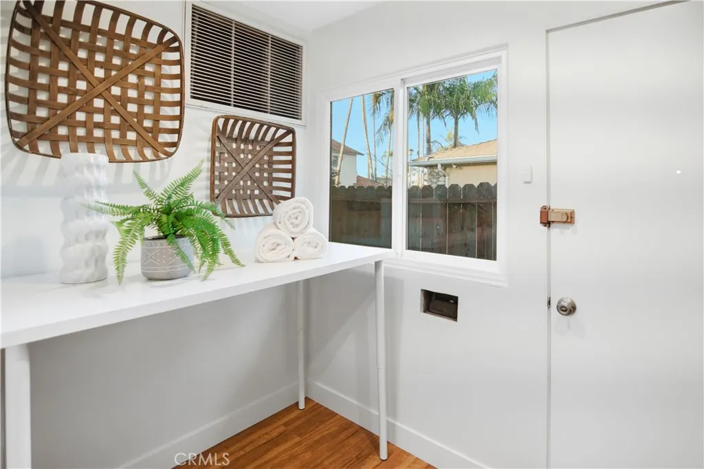 350 Pomona Avenue, Long Beach, California 90803 home-pic-28