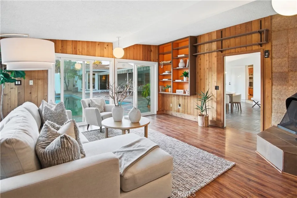350 Pomona Avenue, Long Beach, California 90803 home-pic-23