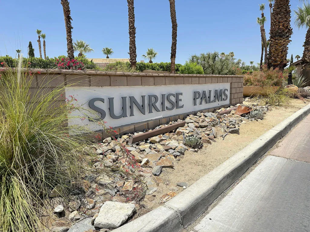 1679 Sunflower Court N, Palm Springs, California 92262 home-pic-56