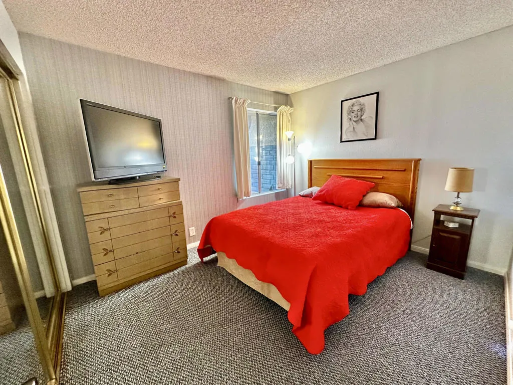 1679 Sunflower Court N, Palm Springs, California 92262 home-pic-23