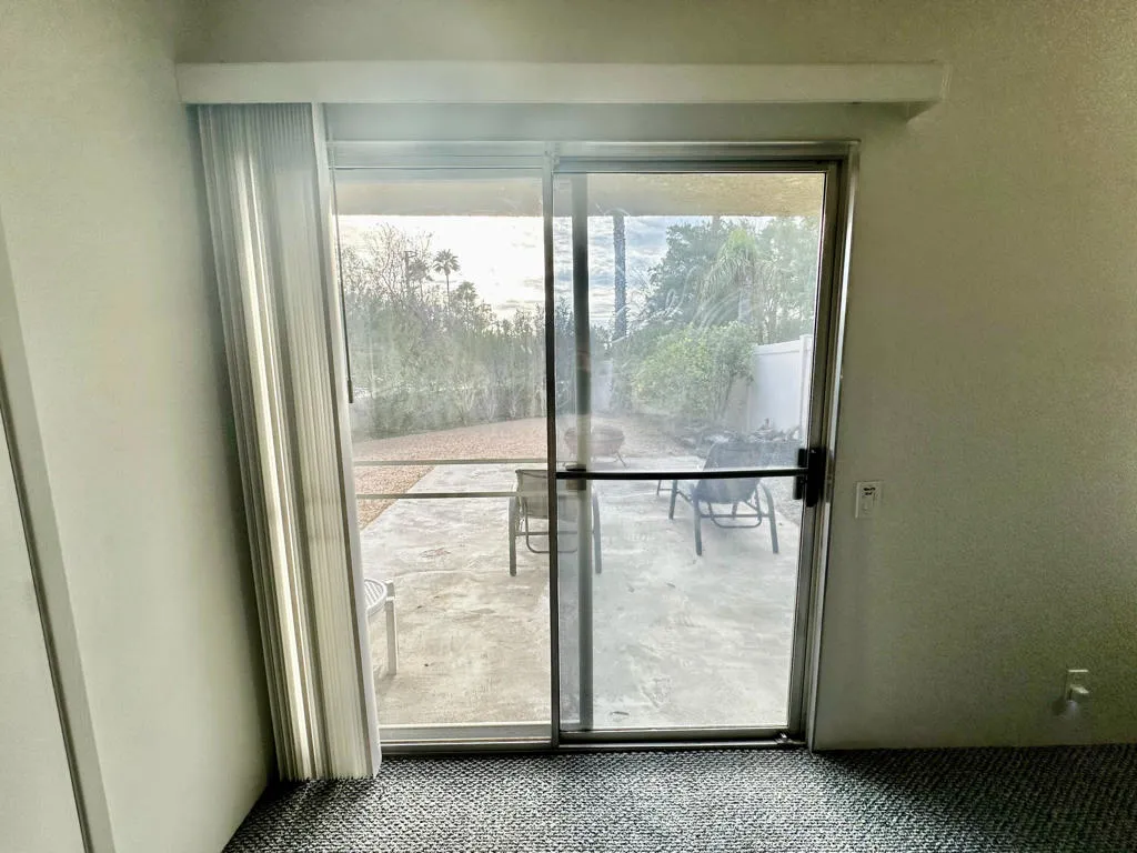 1679 Sunflower Court N, Palm Springs, California 92262 home-pic-35