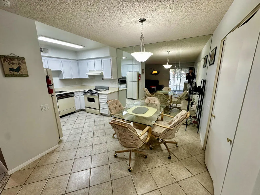 1679 Sunflower Court N, Palm Springs, California 92262 home-pic-5