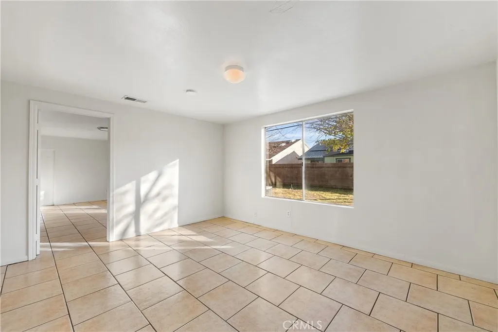1252 E Avenue R6, Palmdale, California 93550 home-pic-18