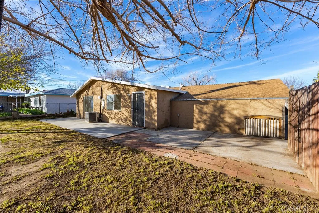 1252 E Avenue R6, Palmdale, California 93550 home-pic-34