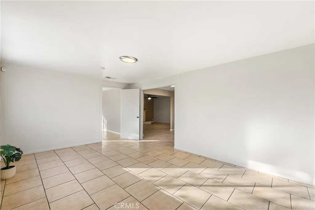 1252 E Avenue R6, Palmdale, California 93550 home-pic-20