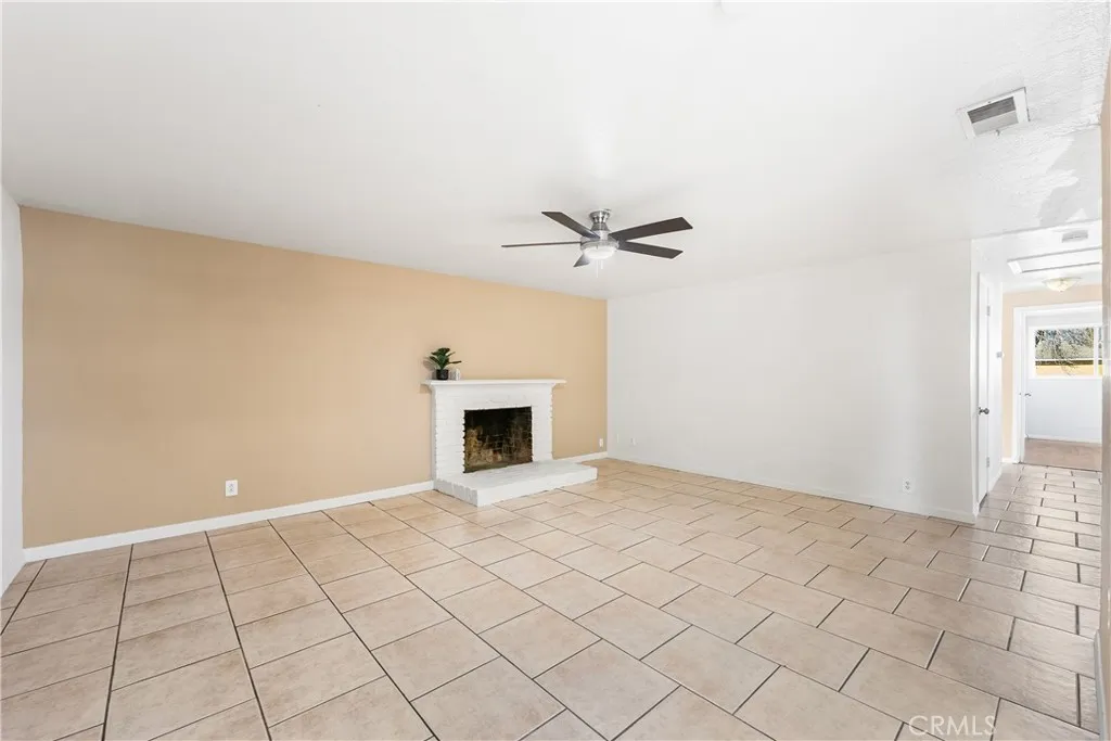 1252 E Avenue R6, Palmdale, California 93550 home-pic-5