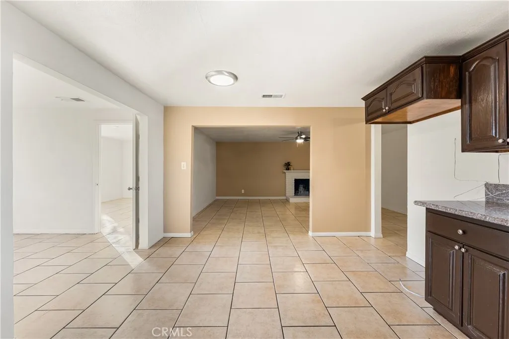 1252 E Avenue R6, Palmdale, California 93550 home-pic-13