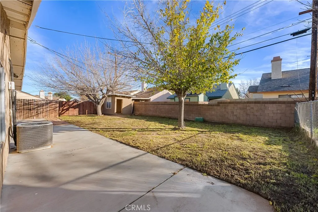 1252 E Avenue R6, Palmdale, California 93550 home-pic-40