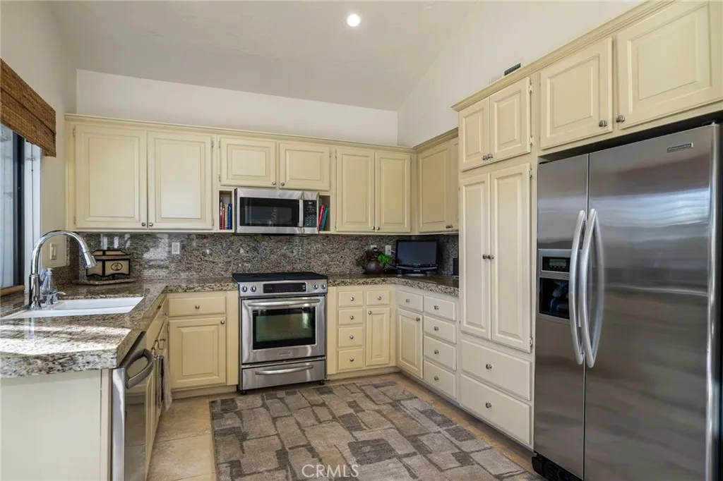 236 Wild Horse Drive, Palm Desert, California 92211 home-pic-11
