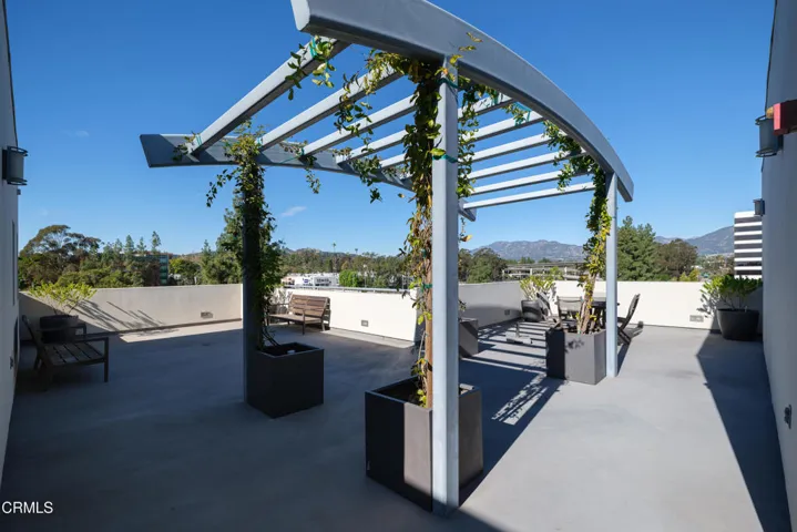 HOA Community 5th floor rooftop deck