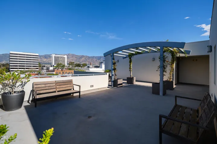 HOA Community 5th floor rooftop deck