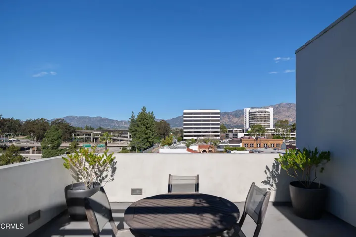 HOA Community 5th floor rooftop deck