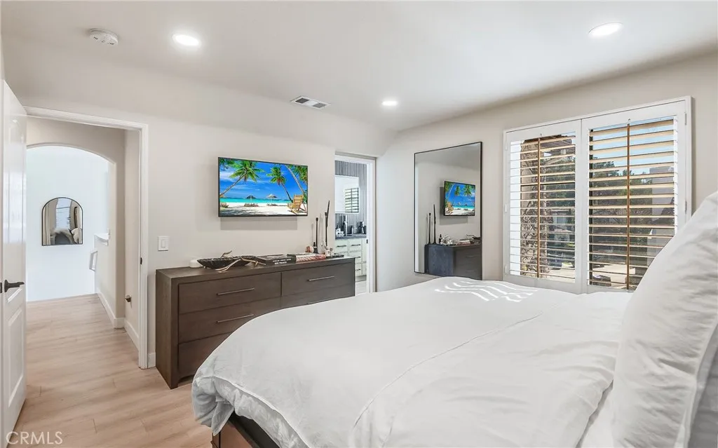 23301 Montecito, Valencia, California 91354 home-pic-18