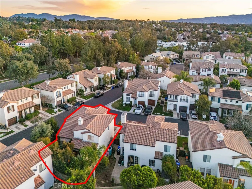 23301 Montecito, Valencia, California 91354 home-pic-38