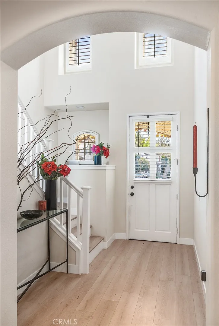 23301 Montecito, Valencia, California 91354 home-pic-14