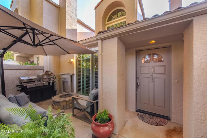 22203 Shadow Valley Cir Chatsworth-10