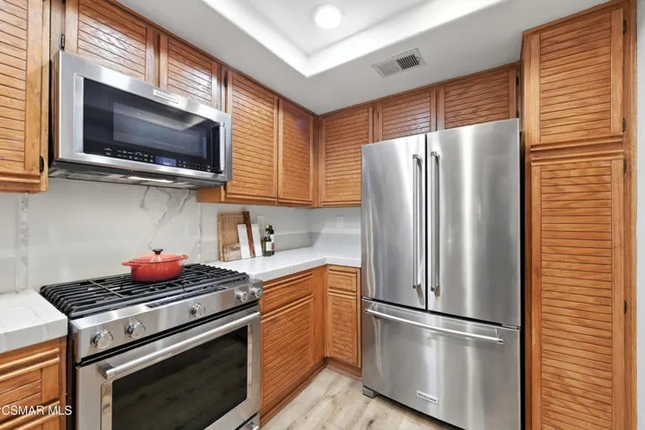 22203 Shadow Valley Cir Chatsworth-19